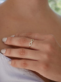 infinity ring, rings, ring, dainty rings, white gold rings, dainty white gold ring with diamonds, infinity ring with diamonds, waterproof infinity rings, infinity rings in miami, love ring, love rings, dainty love rings, birthday gifts, anniversary gifts, nice rings, cute rings, cute jewelry, jewelry website, tarnish free rings, tarnish free jewelry, shinny jewelry, cheap rings with diamonds, kesley fashion, rings that dont turn your finger green, trending jewelry, fine jewelry, gold rings 