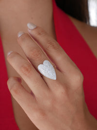 heart shaped ring, heart rings, womens rings, nice rings, tarnish free rings, best selling rings, best selling jewelry, statement rings, birthday gifts, nice jewelry, jewelry websites, kesley jewelry, jewelry in brickell miami, heart jewelry, white gold heart ring with diamonds, moissanite jewelry 