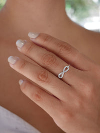 infinity ring, rings, ring, dainty rings, white gold rings, dainty white gold ring with diamonds, infinity ring with diamonds, waterproof infinity rings, infinity rings in miami, love ring, love rings, dainty love rings, birthday gifts, anniversary gifts, nice rings, cute rings, cute jewelry, jewelry website, tarnish free rings, tarnish free jewelry, shinny jewelry, cheap rings with diamonds, kesley fashion,  trending jewelry, fine jewelry, white gold rings, promise rings, fashion rings good quality 