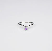 Tiny amethyst ring, small amethyst ring, amethyst jewelry, chakra jewelry, healing crystals jewelry, lucky jewelry, jewelry store in Miami, jewelry store in Brickell, dainty rings, delicate rings, popular rings, popular jewelry Kesley Boutique, Girlwith3jobs, shopping in Miami 