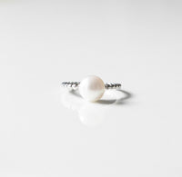 rings, silver rings, pearl rings, ball rings, dainty rings, fine jewelry, fashion jewelry, rings that dont turn green with water, statement rings, pearl rings, Single Pearl Ring Dainty .925 sterling silver, designer jewelry wedding jewelry, bridesmaids jewelry work rings, freshwater pearl rings real pearl birthday Gift jewelry popualr jewelry store in Miami Kesley Boutique Instagram shop
