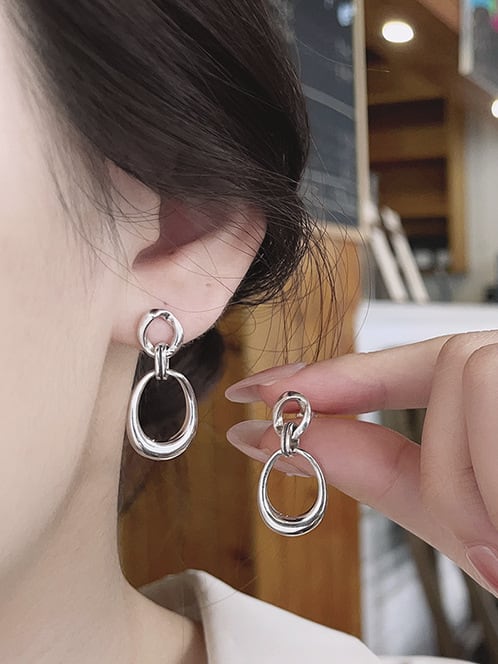 earrings, white gold earrings, real jewelry, real white gold earrings, silver earrings, real silver earrings, waterproof earrings, waterproof jewelry, birthday gift ideas, gift ideas, nice jewelry, gifts for girlfriend, gift for mom, plain silver earrings, tarnish free earrings, nickel free earrings, nickel free jewelry, kesley fashion, jewelry store in brickell, jewelry store in Miami, viral jewelry, new womens fashion, popular earring styles, trending jewelry, jewelry in miami, jewelry in brickell