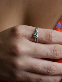 rings, silver rings, 925 sterling silver rings, dainty rings, waterproof rings, 925 rings, jewelry, fashion jewelry, plain rings, knot rings, birthday gifts, rings ideas, fashion jewelry, fine jewelry, affordable jewelry, cheap rings, rings that dont tarnish, white gold jewelry, trending accessories, kelsey jewelry, dainty silver rings, cool jewelry, waterproof rings Kesley Boutique Miami Jewelry , knot ring, david yurman rings