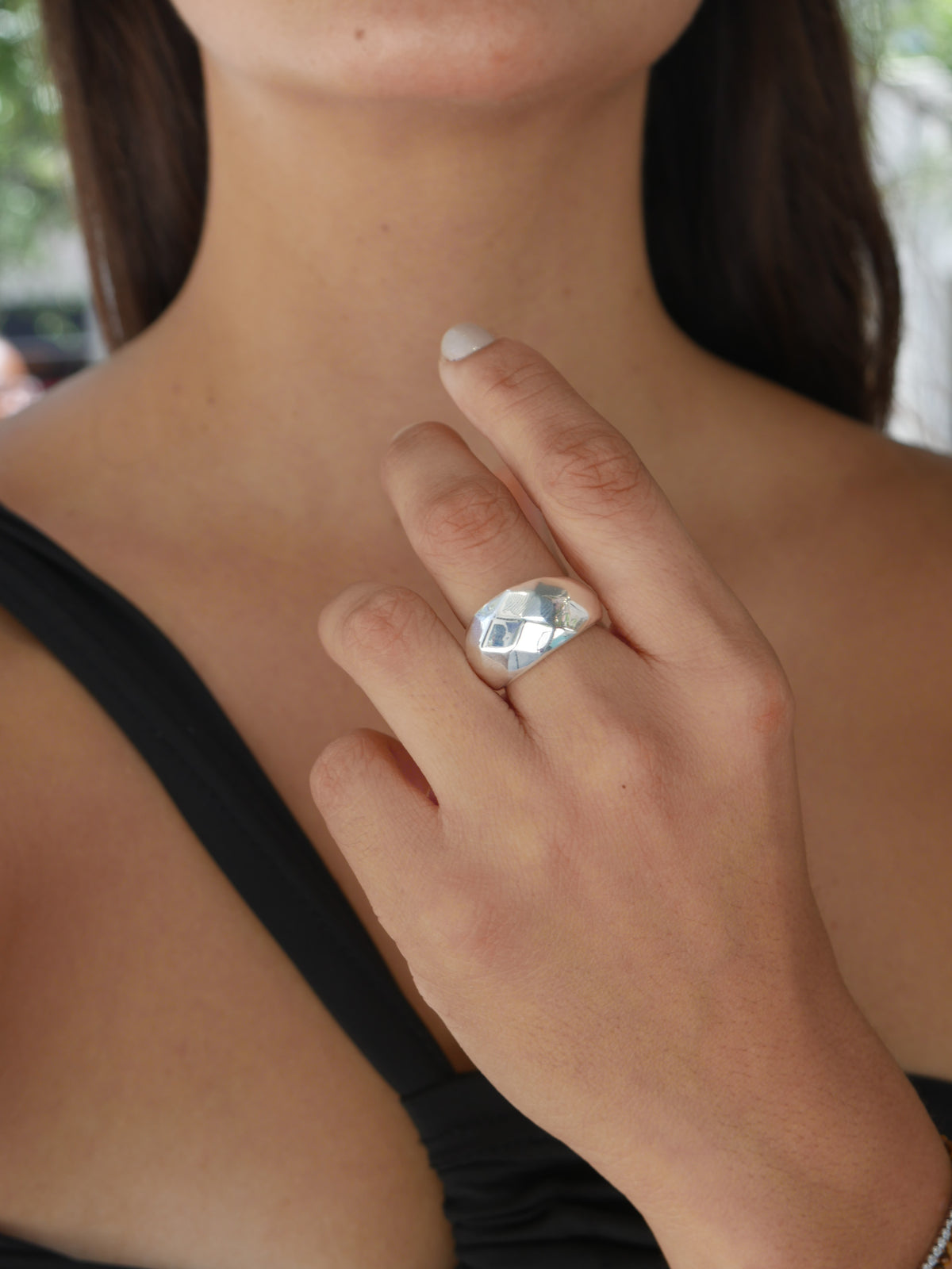 dome ring, dome rings, cute rings, nice rings, white gold dome rings, rings that dont tarnish, rings that wont turn my finger green, luxury jewelry, fine jewelry, jewelry websites, chunky rings, nice dome rings, real sterling silver jewelry, real sterling silver rings, tiffanys jewelry, prada jewelry, cartier jewelry, merjuri jewelry, kesley jewelry, viral jewelry 2024, waterproof jewelry, statement rings, jewelry inspiration, viral jewelry brands, fine jewelry, white gold dome rings